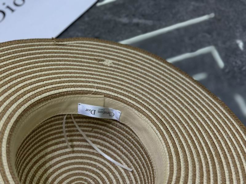 Dior top hat dx (4)
